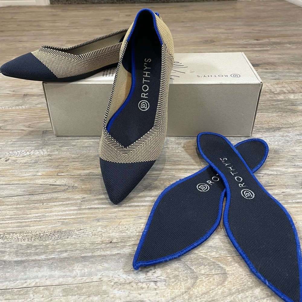 Rothy’s The Point in Captoe Size 8.
